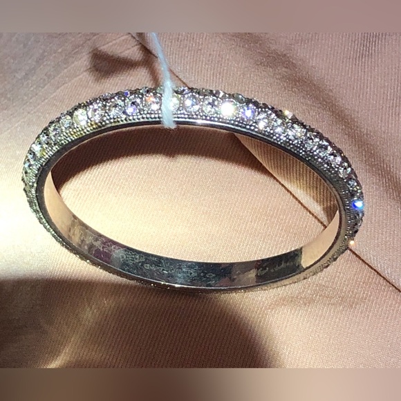 Estate Sale Bangle 45.7 Grams! Stunning🌷💖🌷💖 - Picture 2 of 5